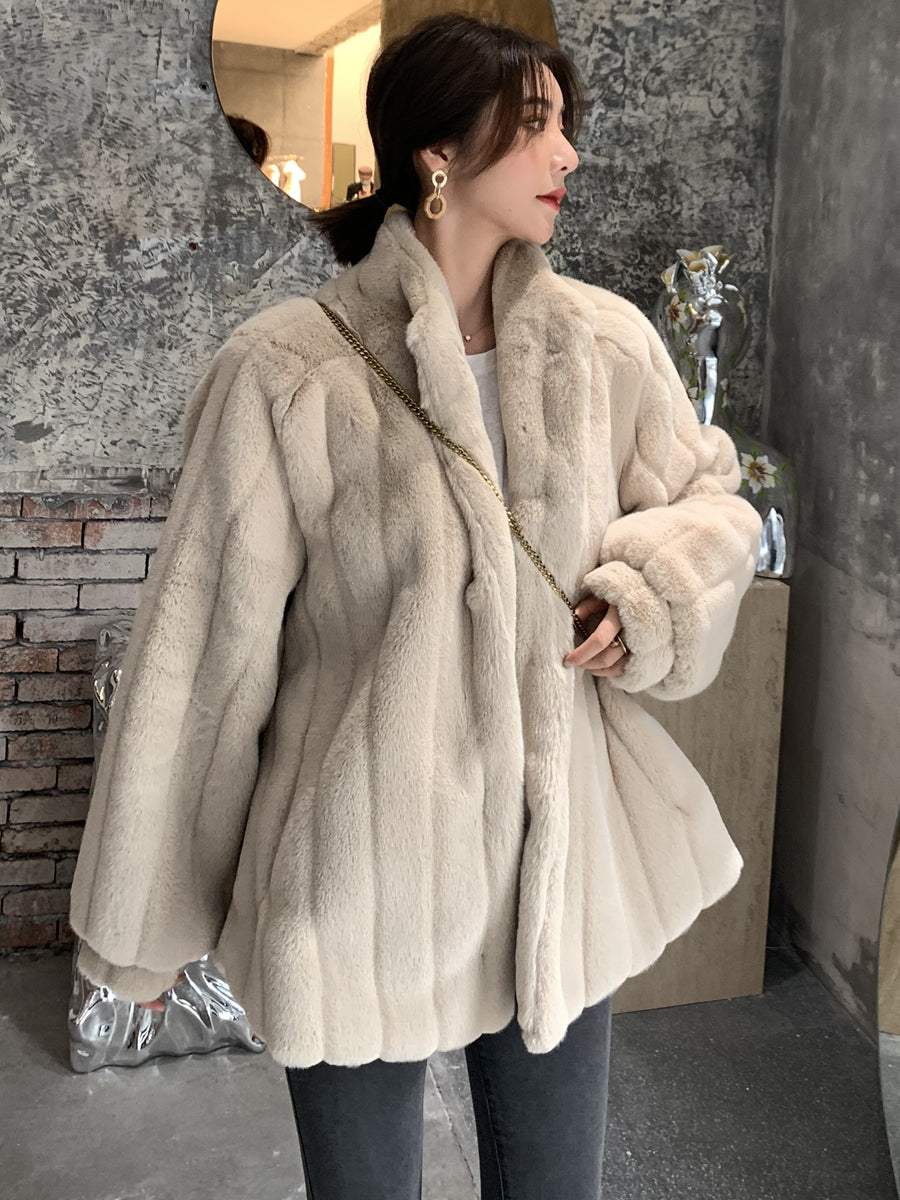 Lamb Fur Coat Stand Collar Fur Coat